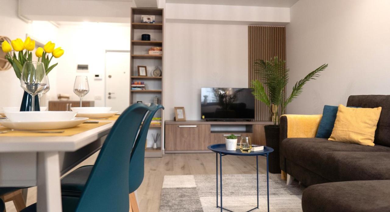 'Just Like Home' Apartment - With Private Parking Place Galaţi Exterior foto